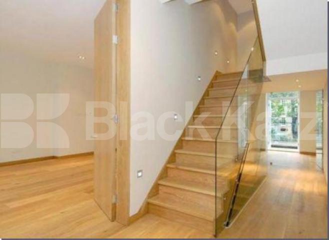			AMAZING STUNNING BEAUTIFUL!!!!!!!!, 4 Bedroom, 1 bath, 1 reception Terraced House			 Barnsbury Terrace, Barnsbury / Angel